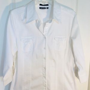 Women’s business casual button down white shirt